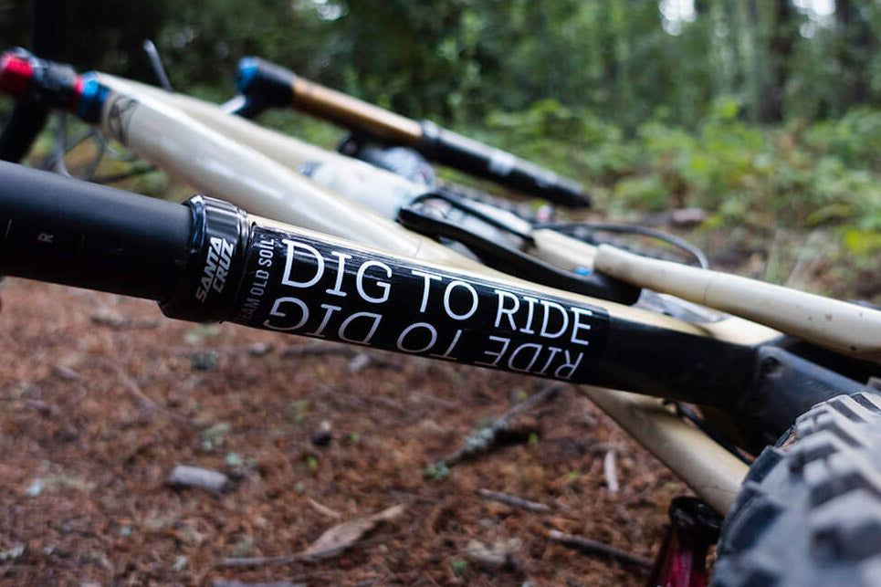 dig to ride sticker on bike